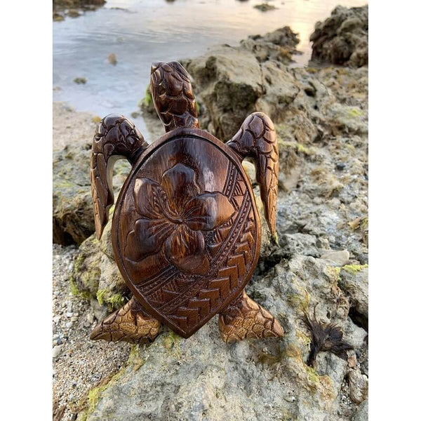 Hawaiian Turtle Woodcarving